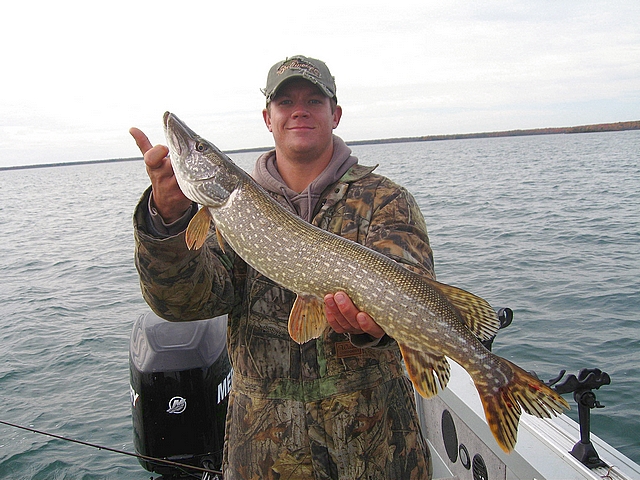 Bret with decent pike 10-11-08